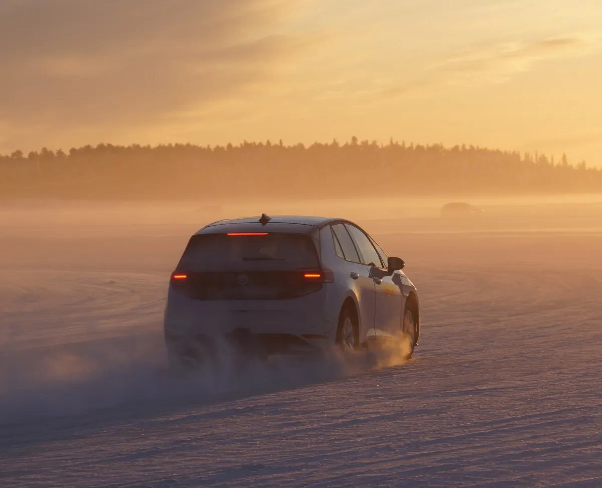 Rivian primește încă 1 miliard de dolari de la Volkswagen: O parteneriat strategic care redefinește industria auto electrică