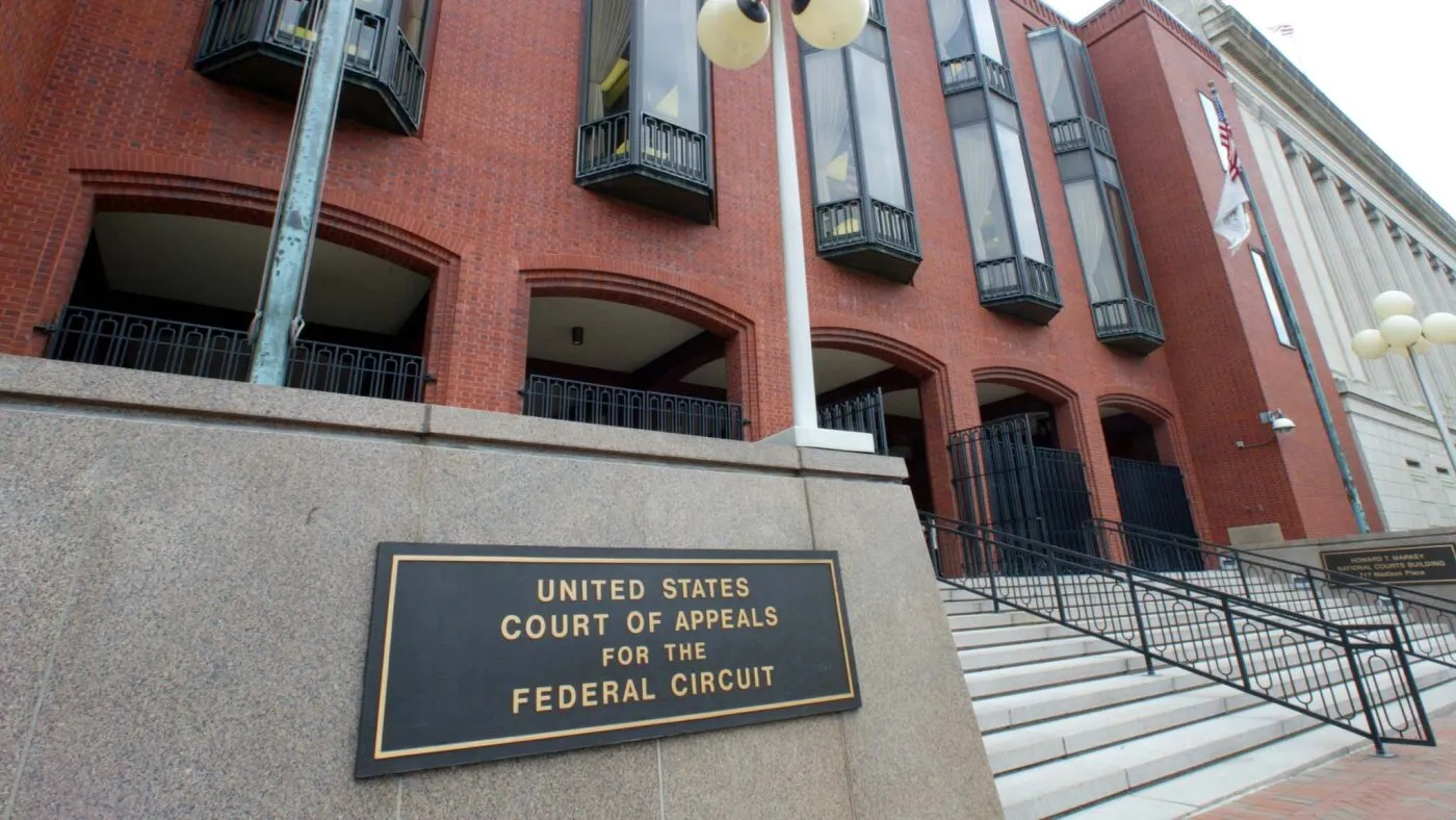 De ce o judecătoare federală în vârstă de 98 de ani cere Curții Supreme să îi redea funcția: O luptă pentru principii și demnitate în sistemul judiciar american