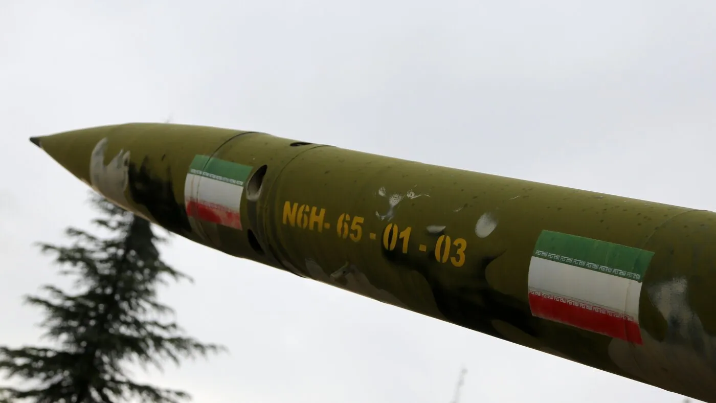 Rachetă iraniană lovește o bază aeriană în Arabia Saudită, rănind soldați americani: O escaladare periculoasă a conflictului din Orientul Mijlociu