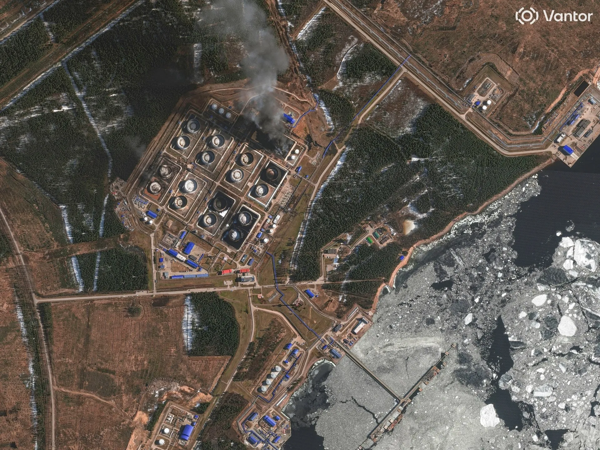 Mirosul războiului ajunge la Sankt Petersburg: Ucraina bombardează rafinăriile rusești
