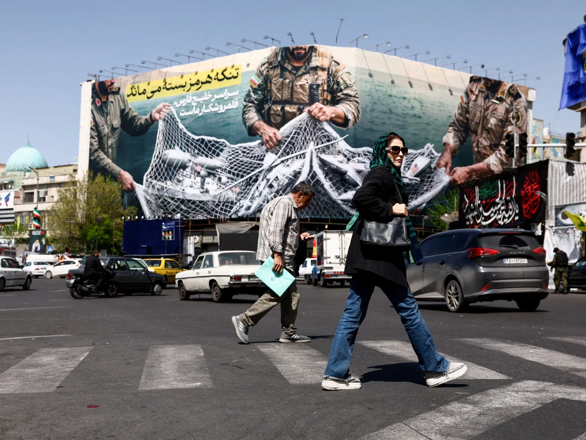 Iranienii se pregătesc pentru posibile devastări pe măsură ce termenul limită al lui Trump se apropie
