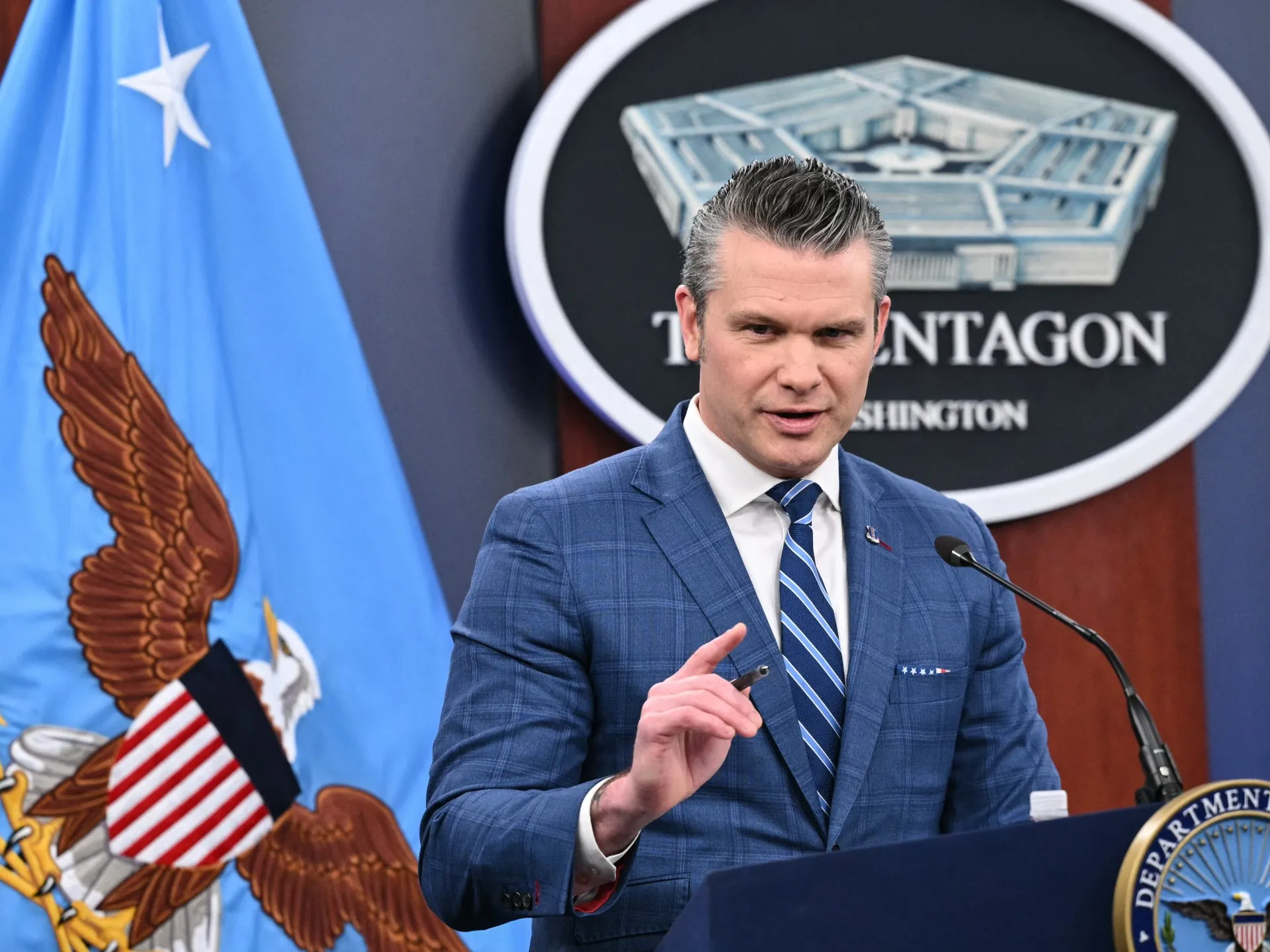 Hegseth proclamă 'victoria totală' a SUA asupra Iranului, în timp ce Tehranul își sărbătorește propriul 'succes istoric'