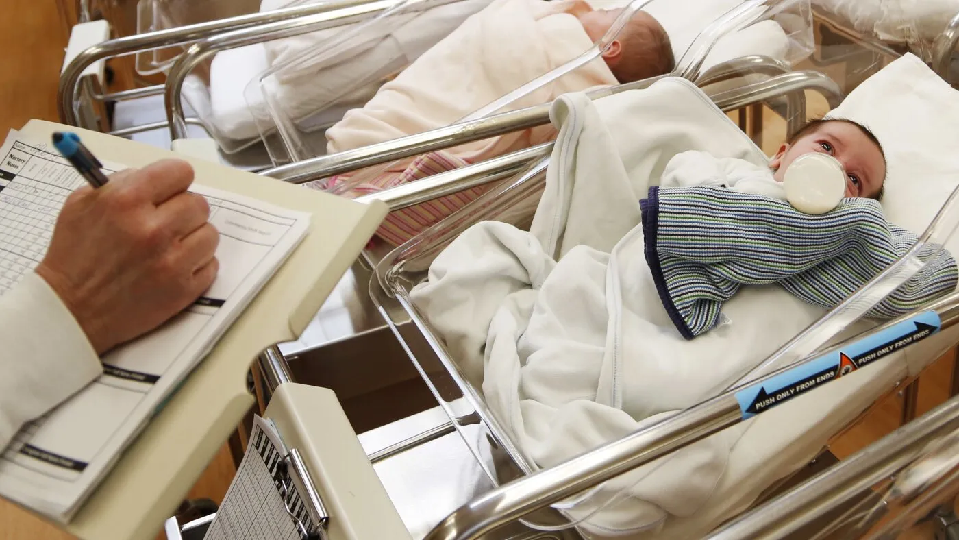 Numărul bebelușilor născuți în SUA a scăzut cu 710.000 anul trecut, comparativ cu acum două decenii: Tendința alarmantă care afectează întreaga națiune