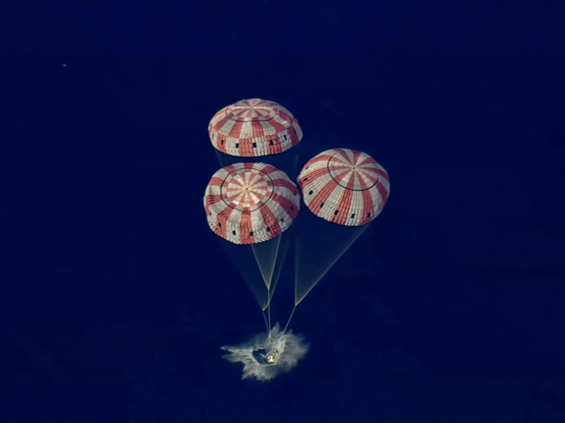 Artemis II: Astronauții au revenit pe Pământ după cea mai importantă misiune lunară din ultimul halful de secol