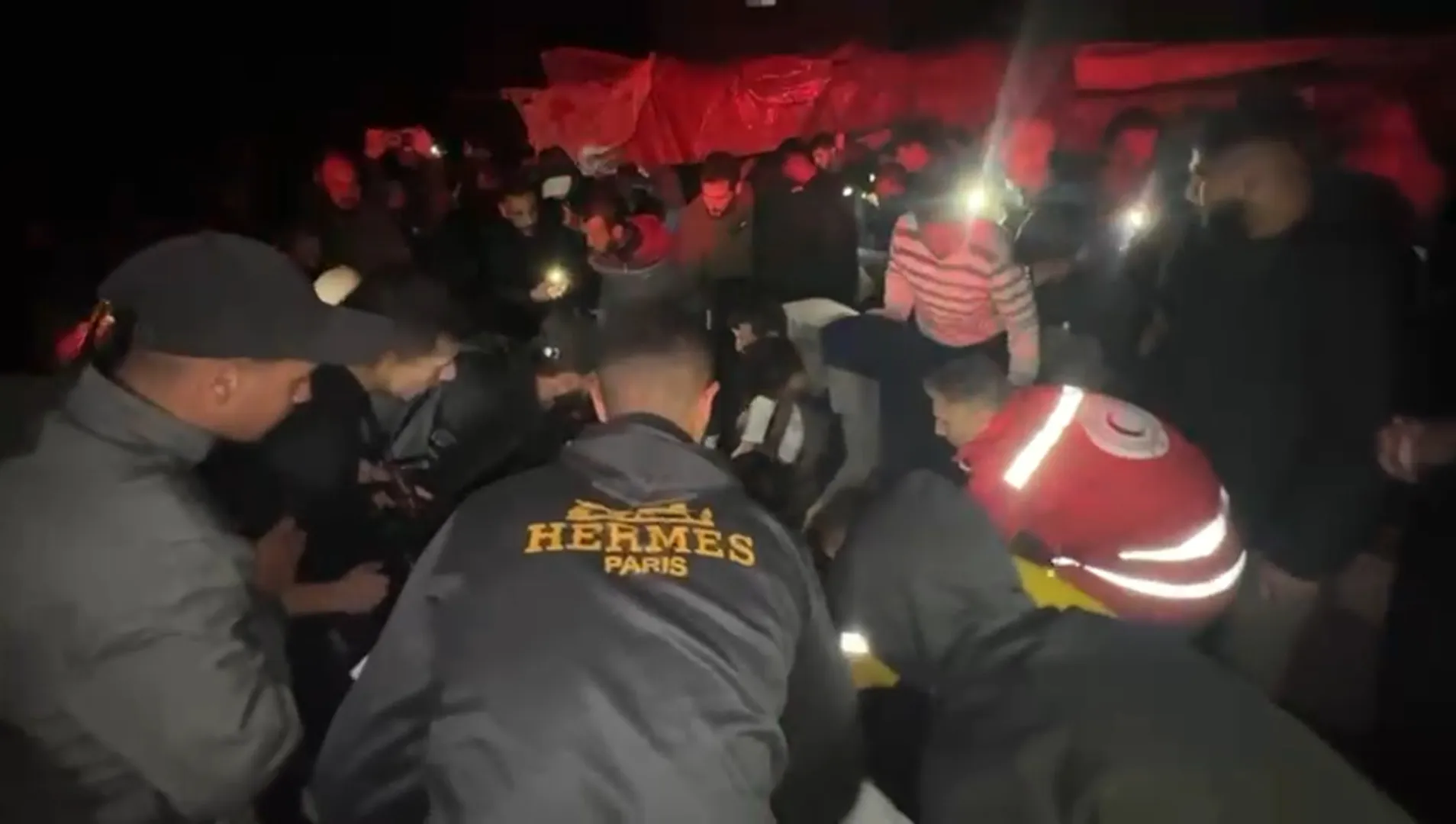 Atac cu dronă israeliană ucide palestinieni în apropierea unei moschei din Gaza