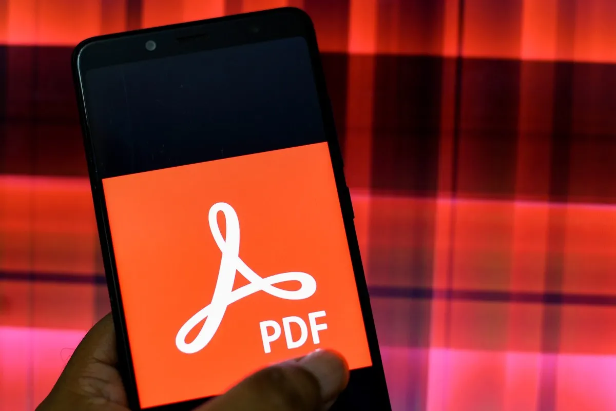 Adobe remediază o vulnerabilitate zero-day în PDF-uri, exploatată de hackeri timp de luni de zile