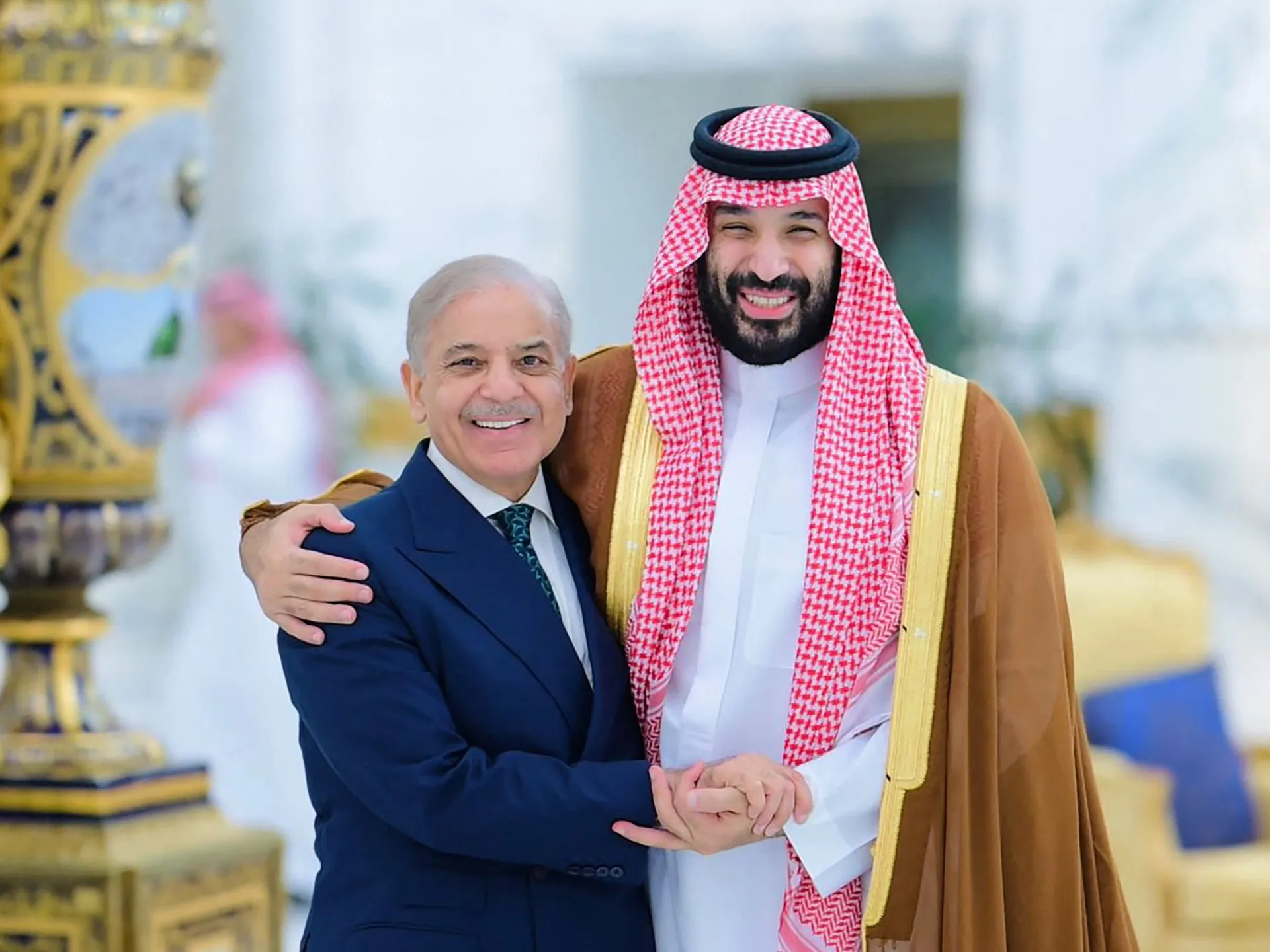 Șeful armatei pakistaneze și premierul Sharif încheie turnee diplomatice cruciale pentru reluarea discuțiilor SUA-Iran