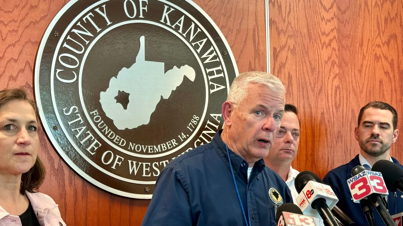 Fuga chimică la o fabrică din West Virginia a provocat două morți și 30 de spitalizări, autoritățile confirmă