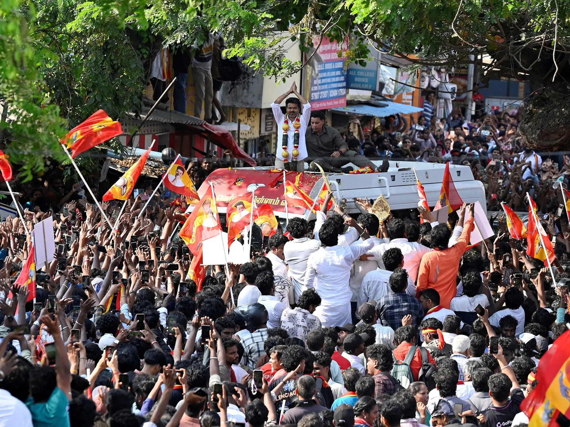 Cineasta Joseph Vijay poate schimba echilibrul politic în Tamil Nadu, dar analistii spun că nu are ideologie suficientă pentru a câștiga