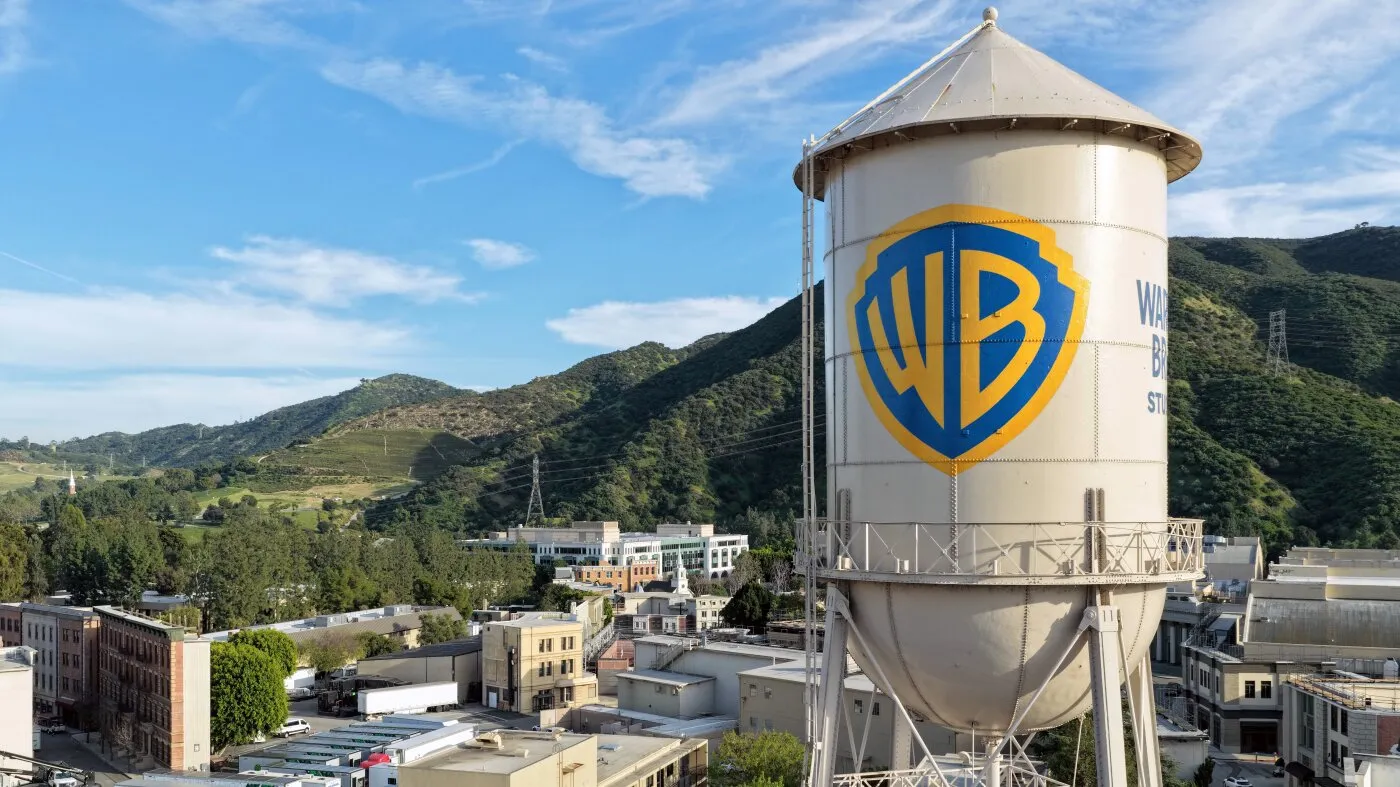 Acționarii Warner Bros. Discovery au aprobat fuziunea de 110 de miliarde de dolari cu Paramount Skydance
