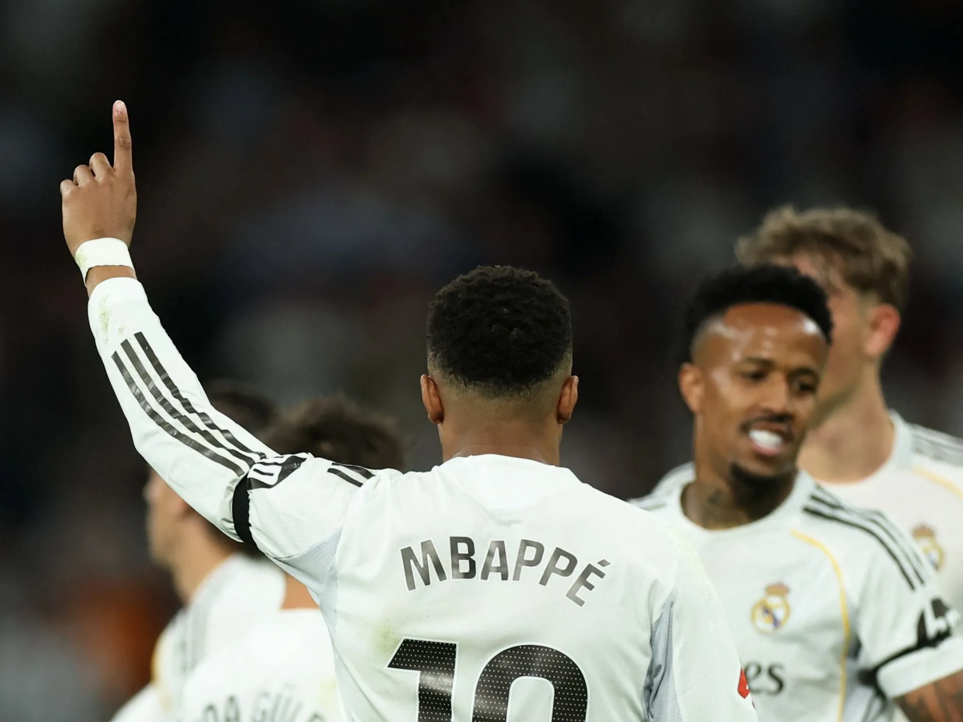 Real Betis vs Real Madrid: Duelul pentru supremația în La Liga, cu Barcelona în fundal