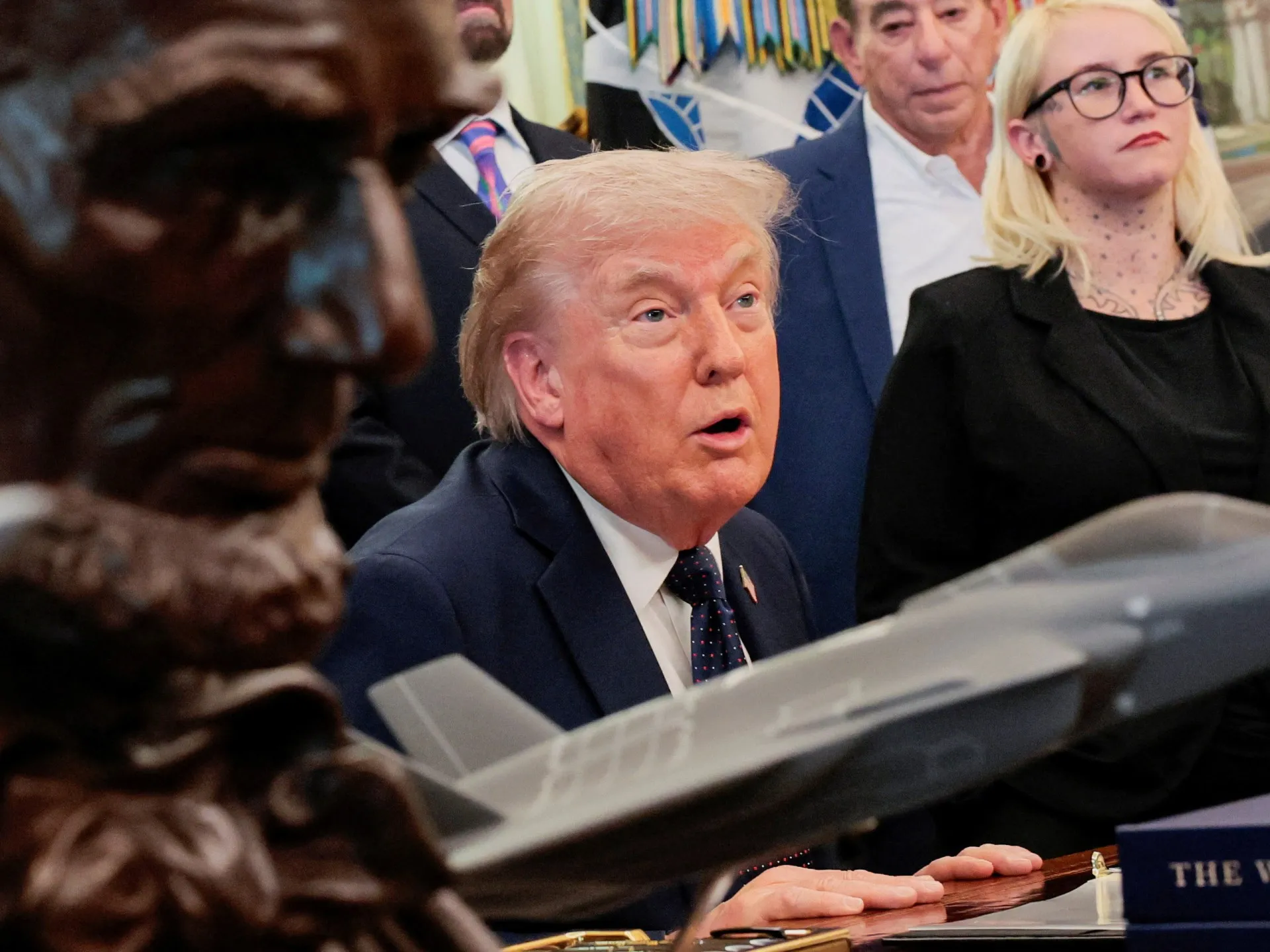 Trump afirmă că el, nu Iranul, a închis Straitul Hormuz – și că războiul cu Teheran merge bine pentru că nu a durat cât Vietnamul
