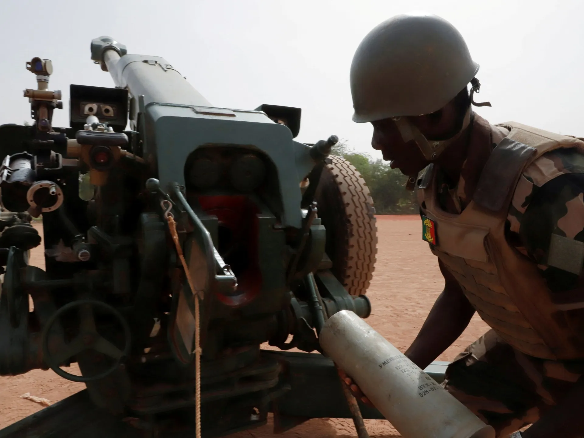 Atacuri în Mali: Tuceră de foc auzită lângă aeroportul din Bamako și în mai multe orașe