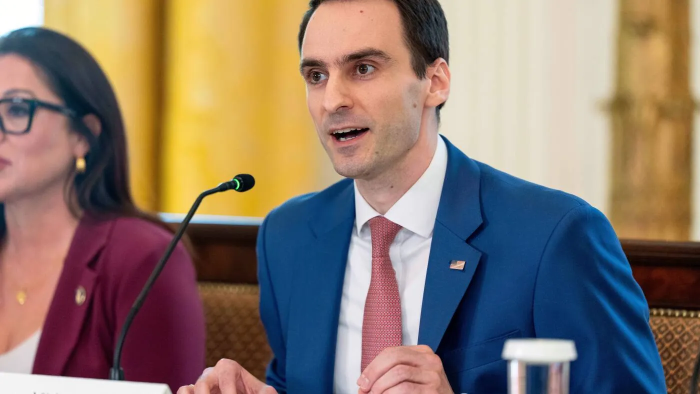 Administrația Trump amenință cu măsuri dure împotriva firmelor chineze care „exploatează” modelele americane de inteligență artificială
