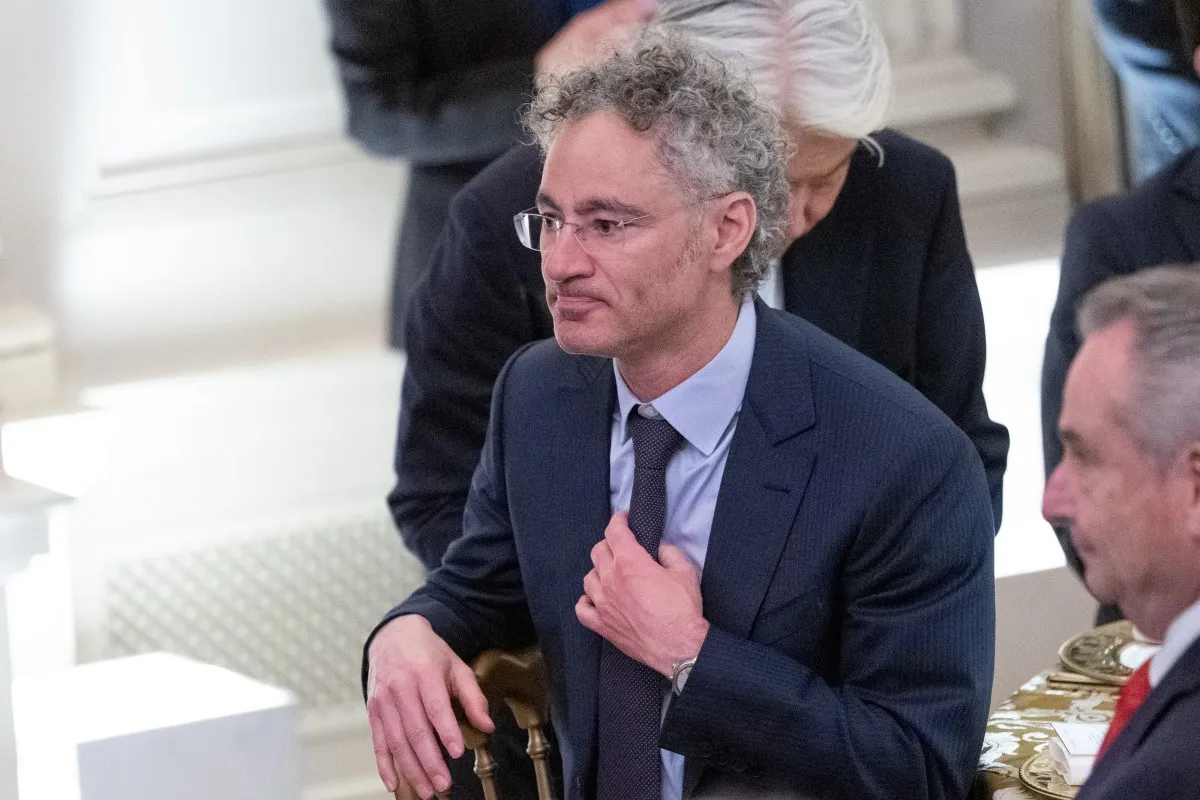 Palantir ajută IRS să investigheze crime financiare: un parteneriat de 130 de milioane de dolari