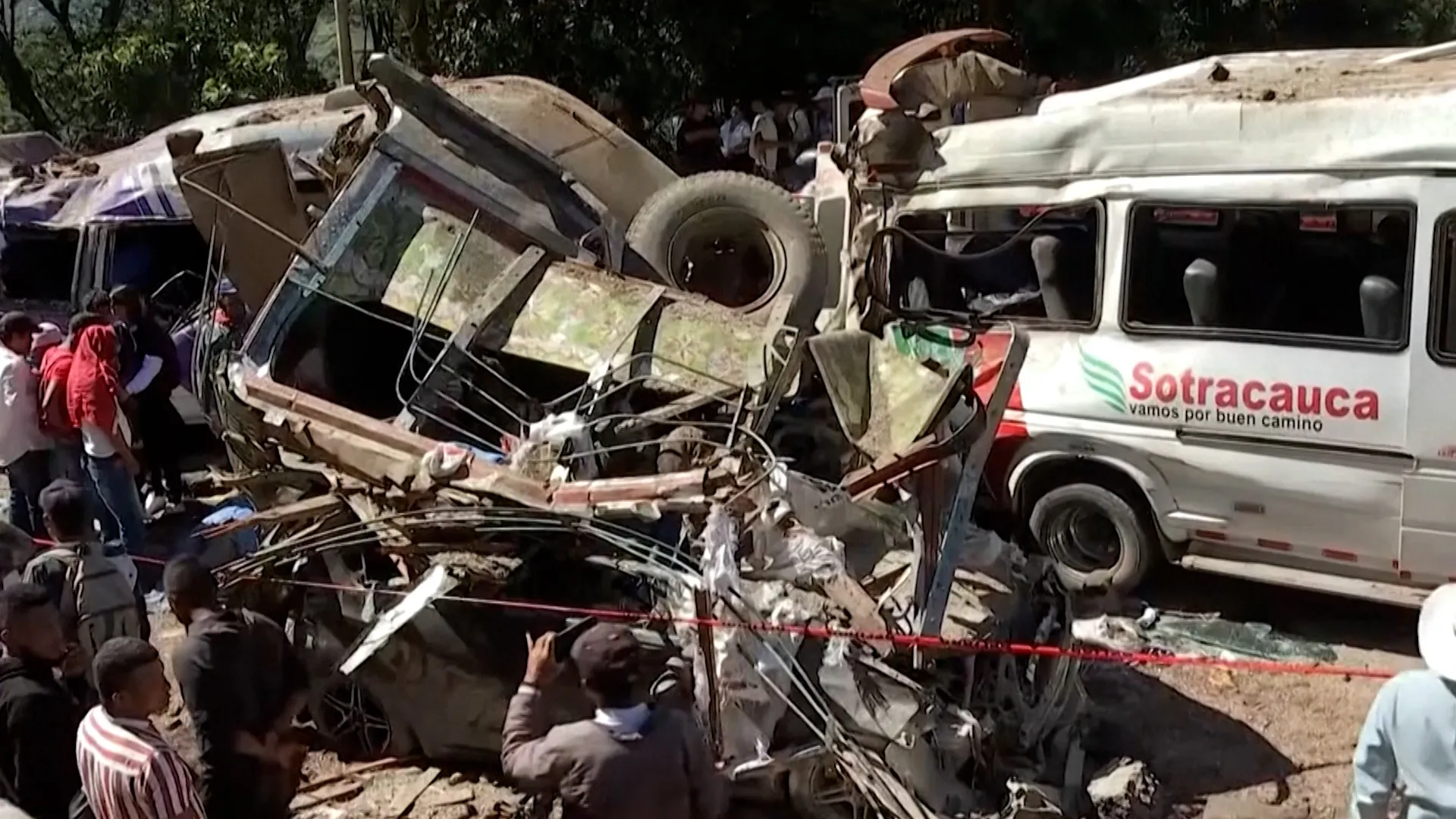 Video: Columbia acuză un rebel disident FARC pentru atentatul mortal cu autobuz-capcană