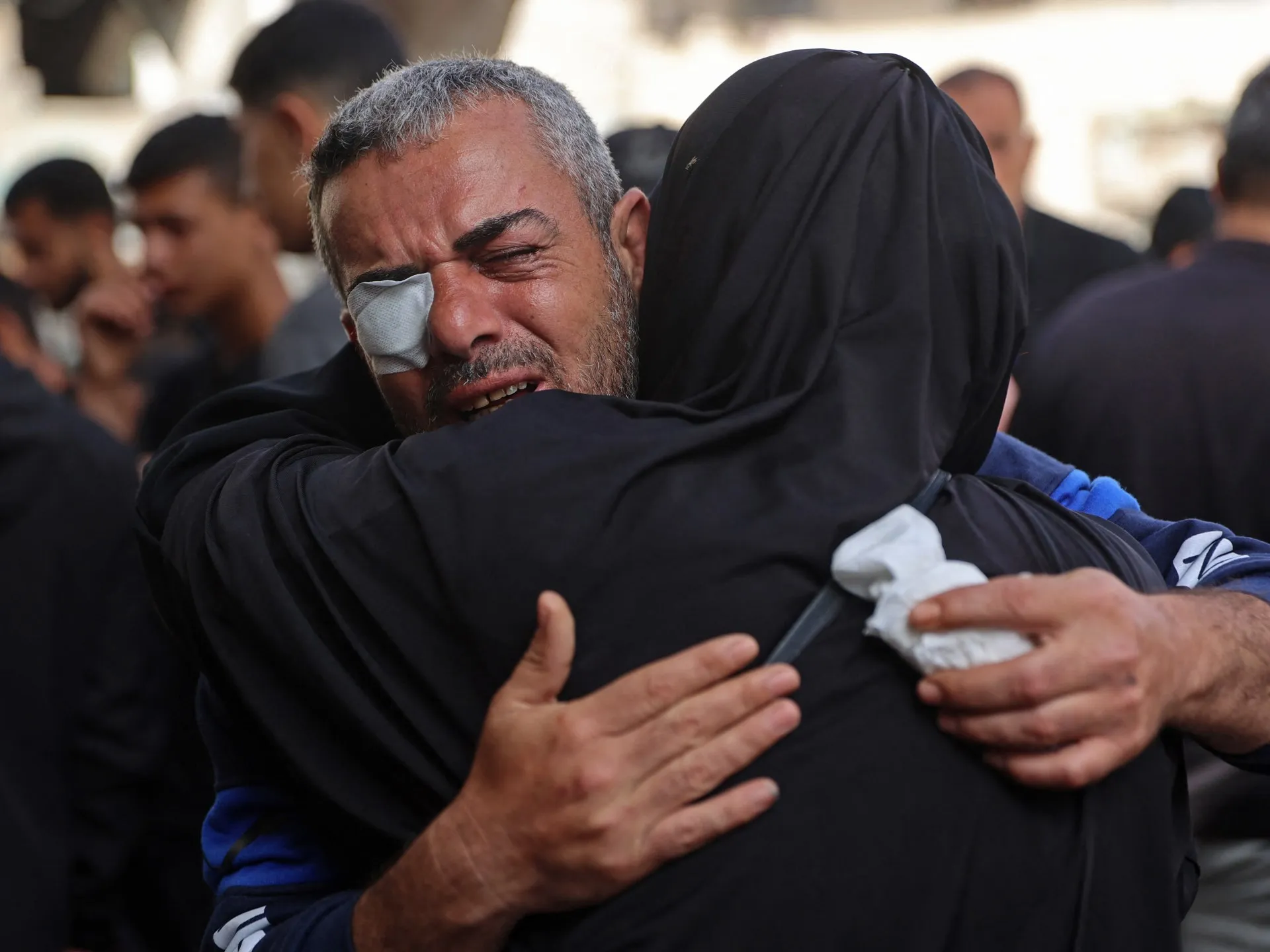Cel puțin patru persoane ucise în atacuri israeliene în Gaza, în ciuda „încetării focului”