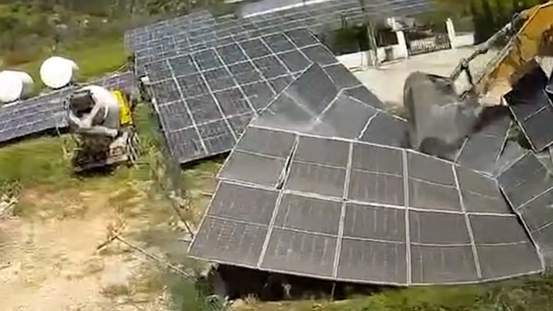 Israel distruge panouri solare în sudul Libanului: o nouă escaladare a conflictului