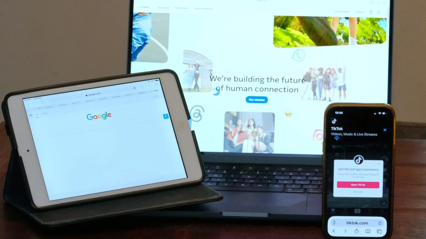Australia taxează giganții tech pentru a finanța jurnalismul: Meta, Google și TikTok, obligate să plătească