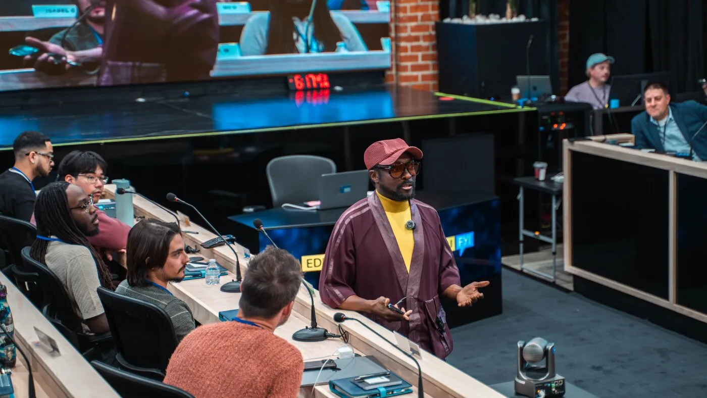 Will.i.am vrea să pregătească o nouă generație pentru viitorul tehnologic