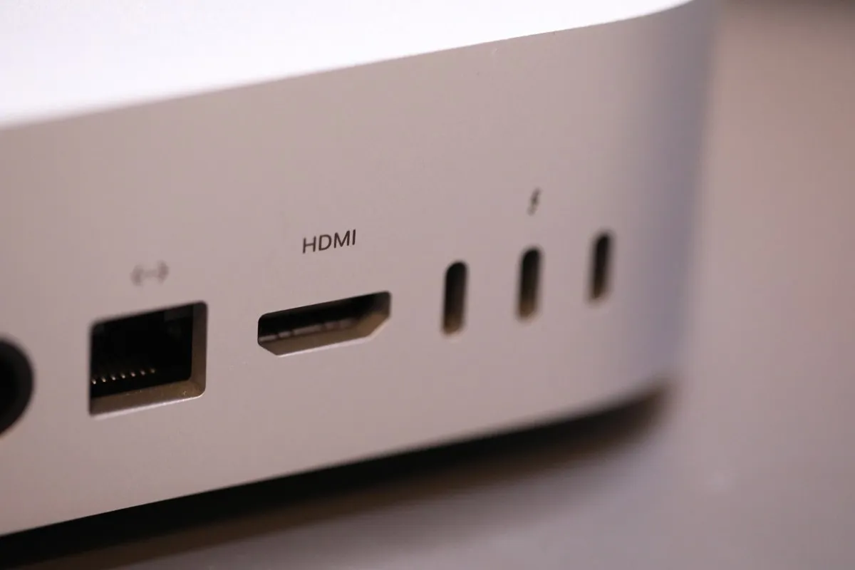 Apple, surprinsă de cererea pentru Mac-uri generată de inteligența artificială