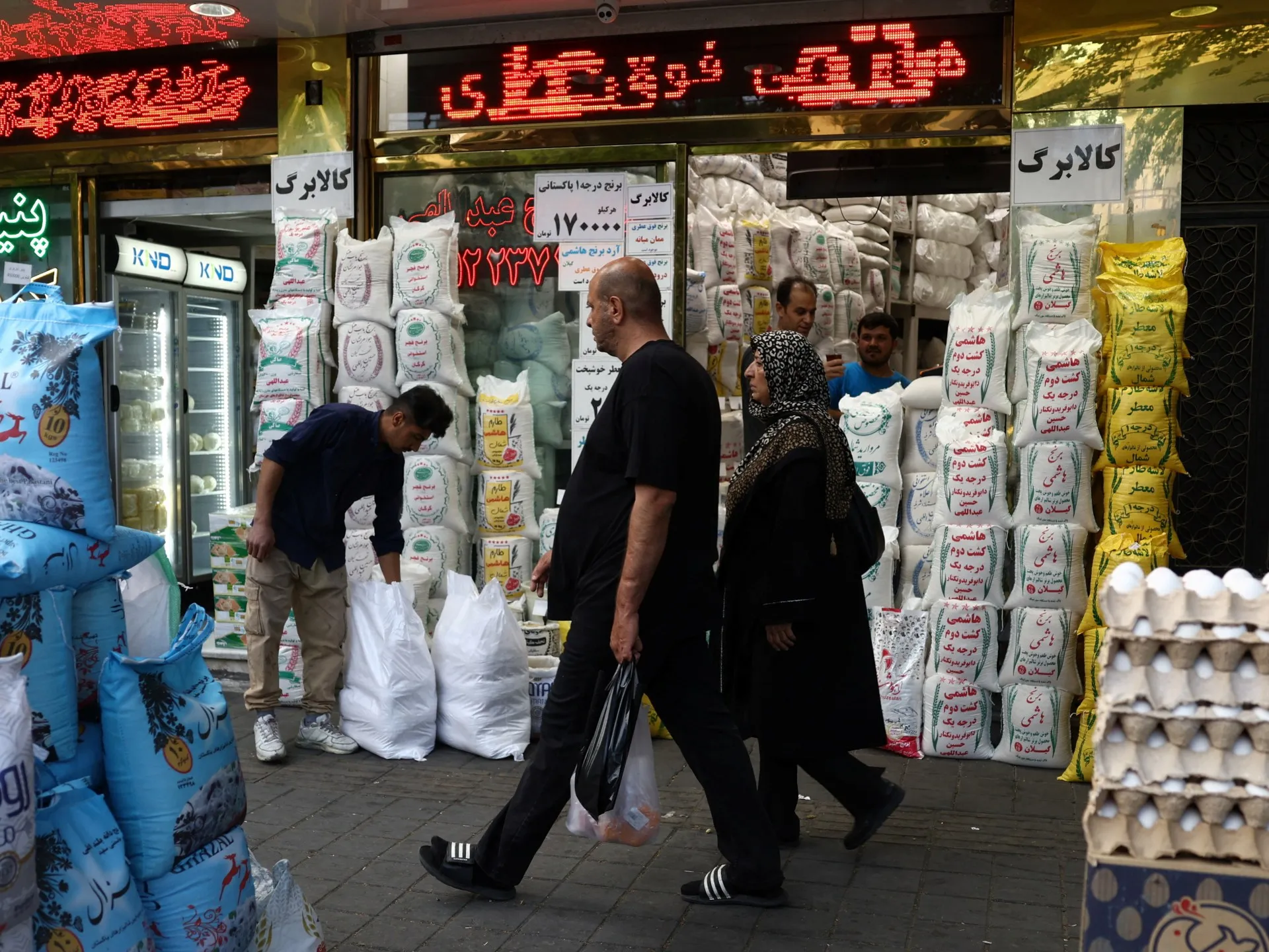 Milioane de locuri de muncă pierdute în timp ce iranienii se luptă cu „Operațiunea Furia Economică”