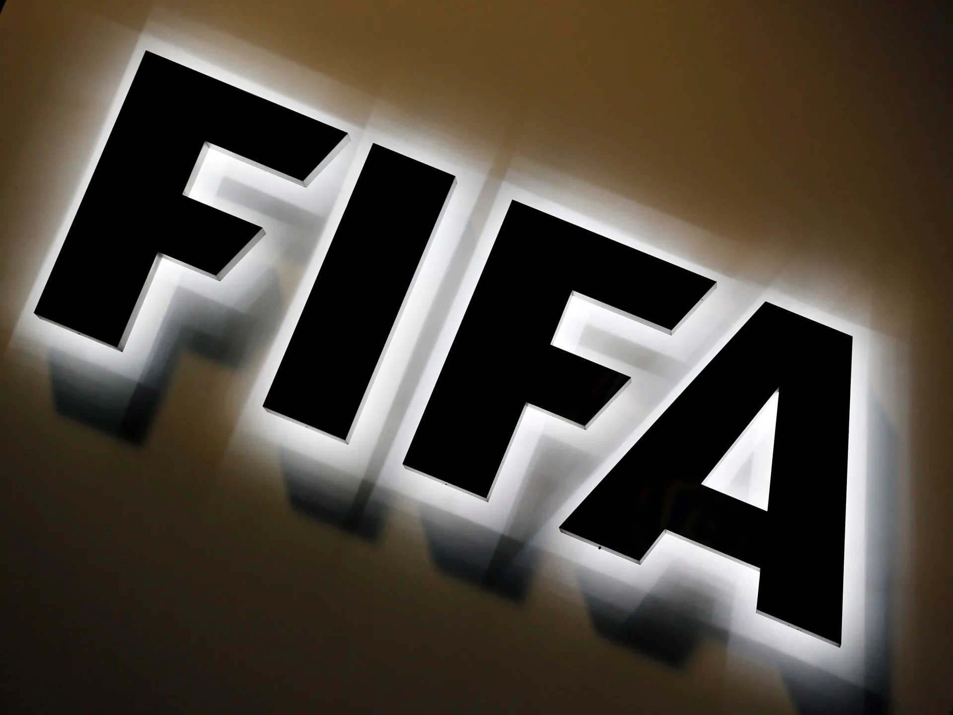 FIFA îl suspendă pe fostul oficial din Guyana, Ian Alves, pentru 5 ani din cauza hărțuirii sexuale
