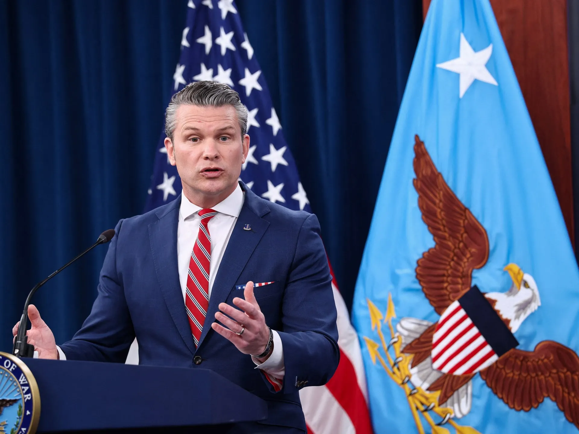 Armistițiul SUA-Iran rezistă în ciuda tensiunilor din Strâmtoarea Hormuz, afirmă șeful Pentagonului, Pete Hegseth