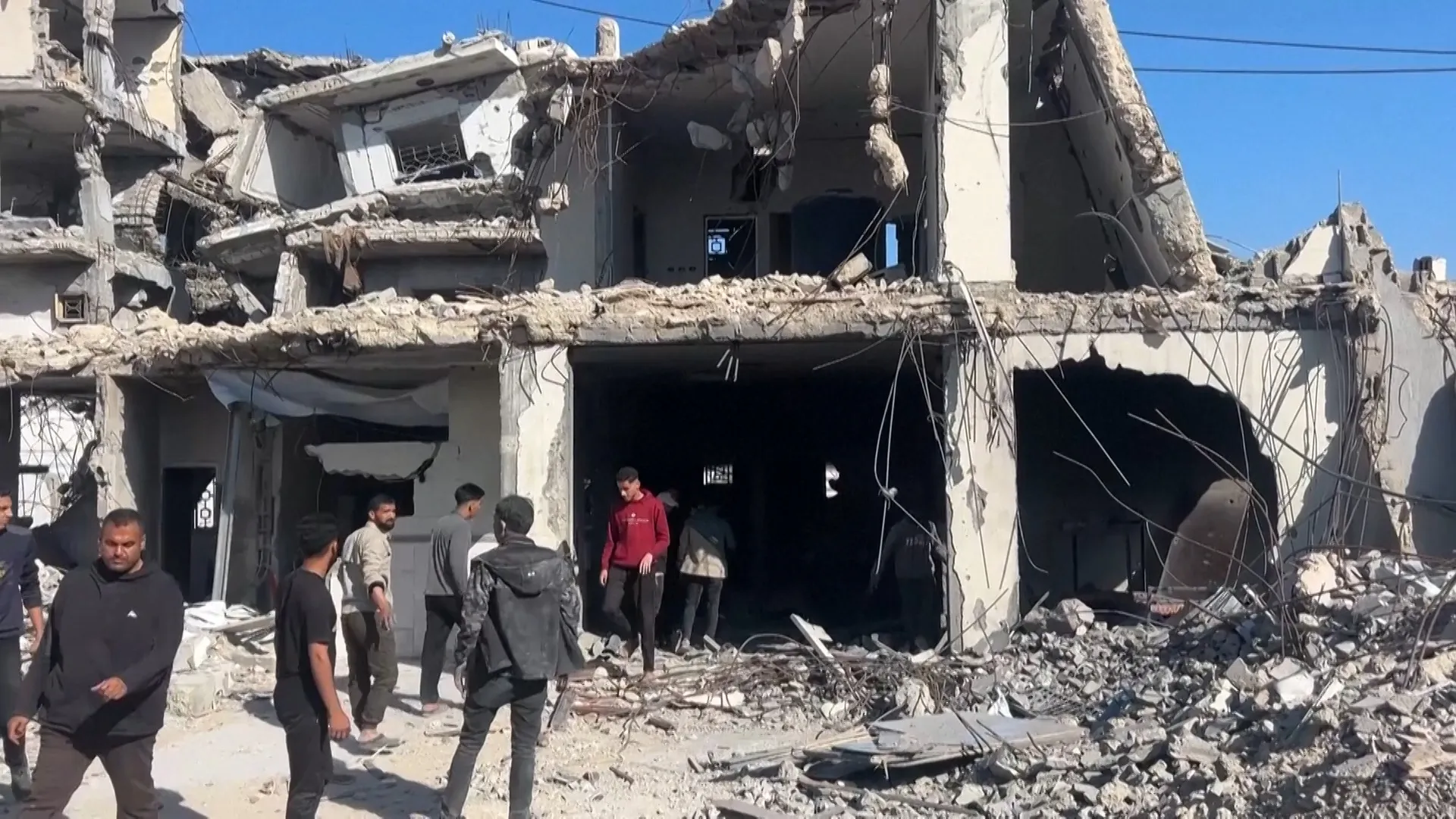 Israel ucide un băiat de 15 ani și rănește ofițeri într-un atac asupra unei secții de poliție din Gaza