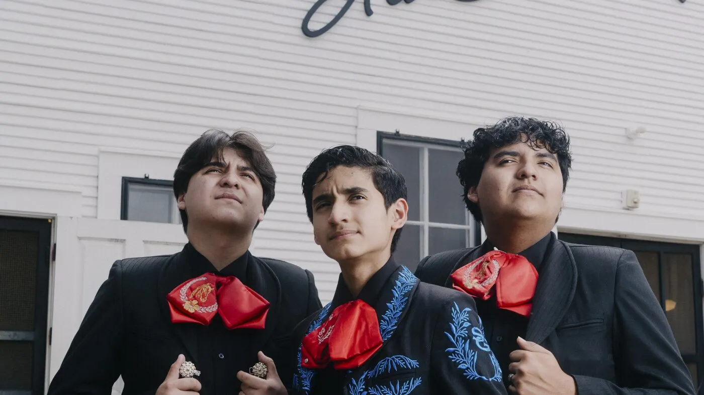 De la detenția ICE pe scenă: Frații mariachi din Texas care au deschis concertul lui Kacey Musgraves