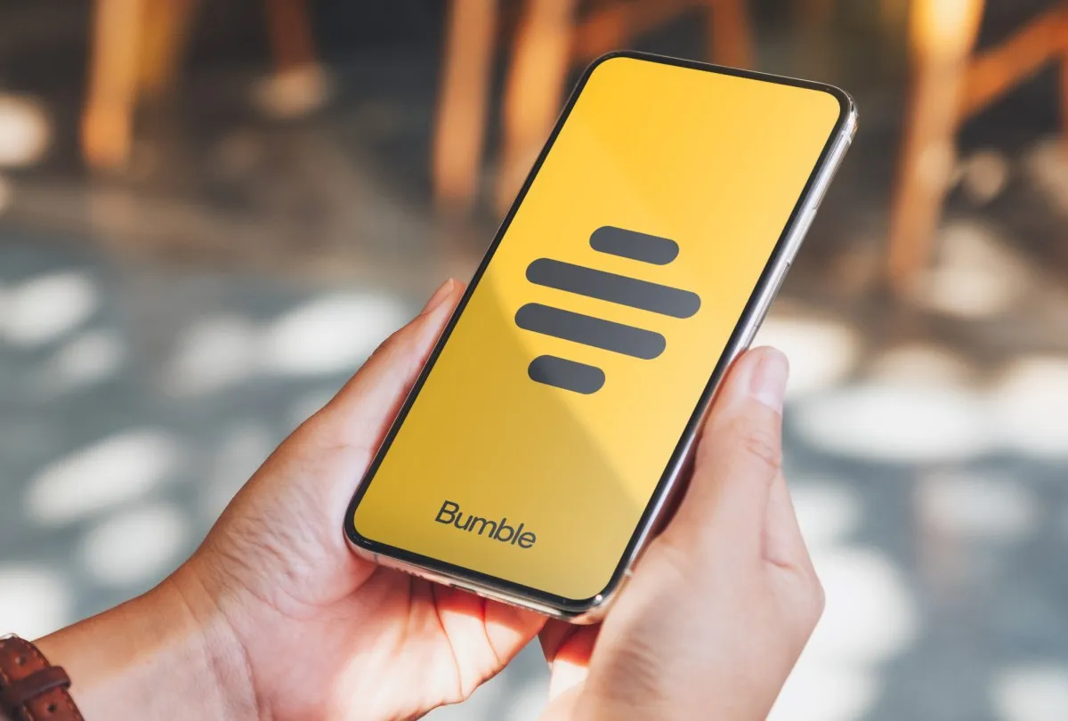 Bumble pierde utilizatori plătitori, dar mizează pe o revizuire majoră mai târziu în acest an
