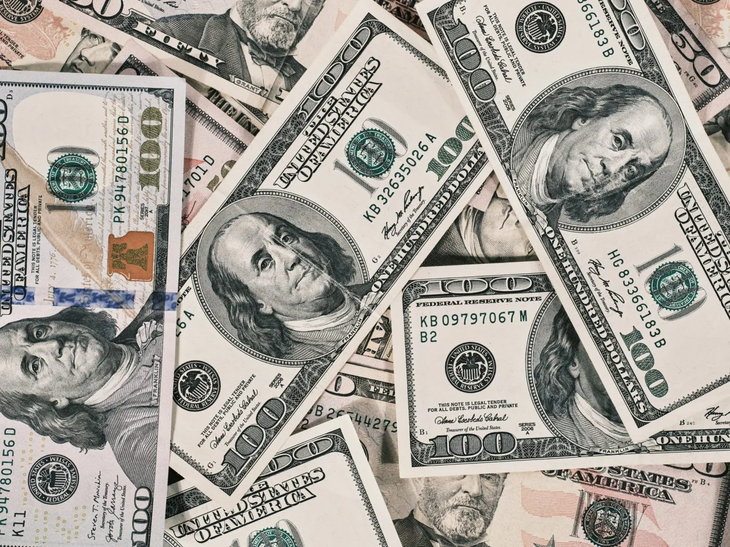 Bain estimează o piață SaaS de 100 de miliarde de dolari în SUA, alimentată de automatizarea cu AI agentic