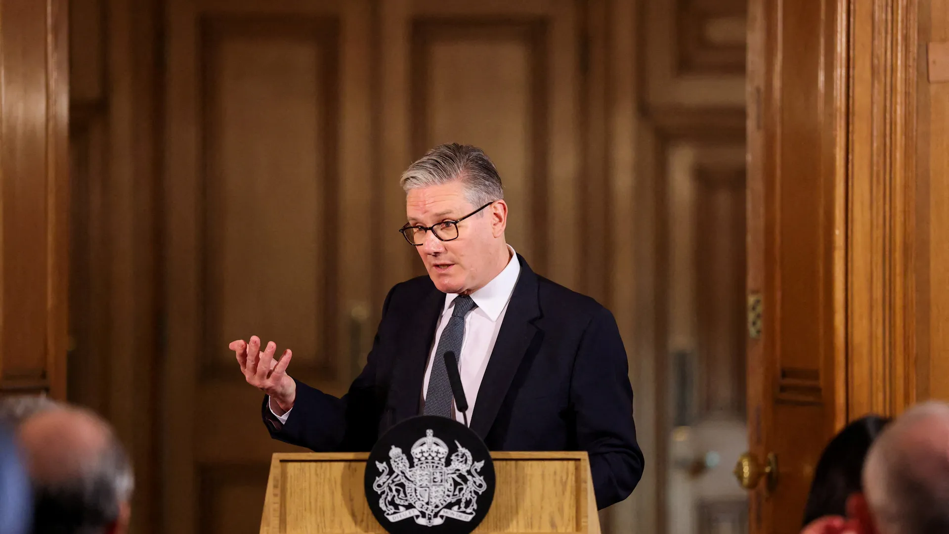 Starmer, pe marginea prăpastiei: Cum a transformat Partidul Laburist într-o „nouă versiune a Conservatorilor”