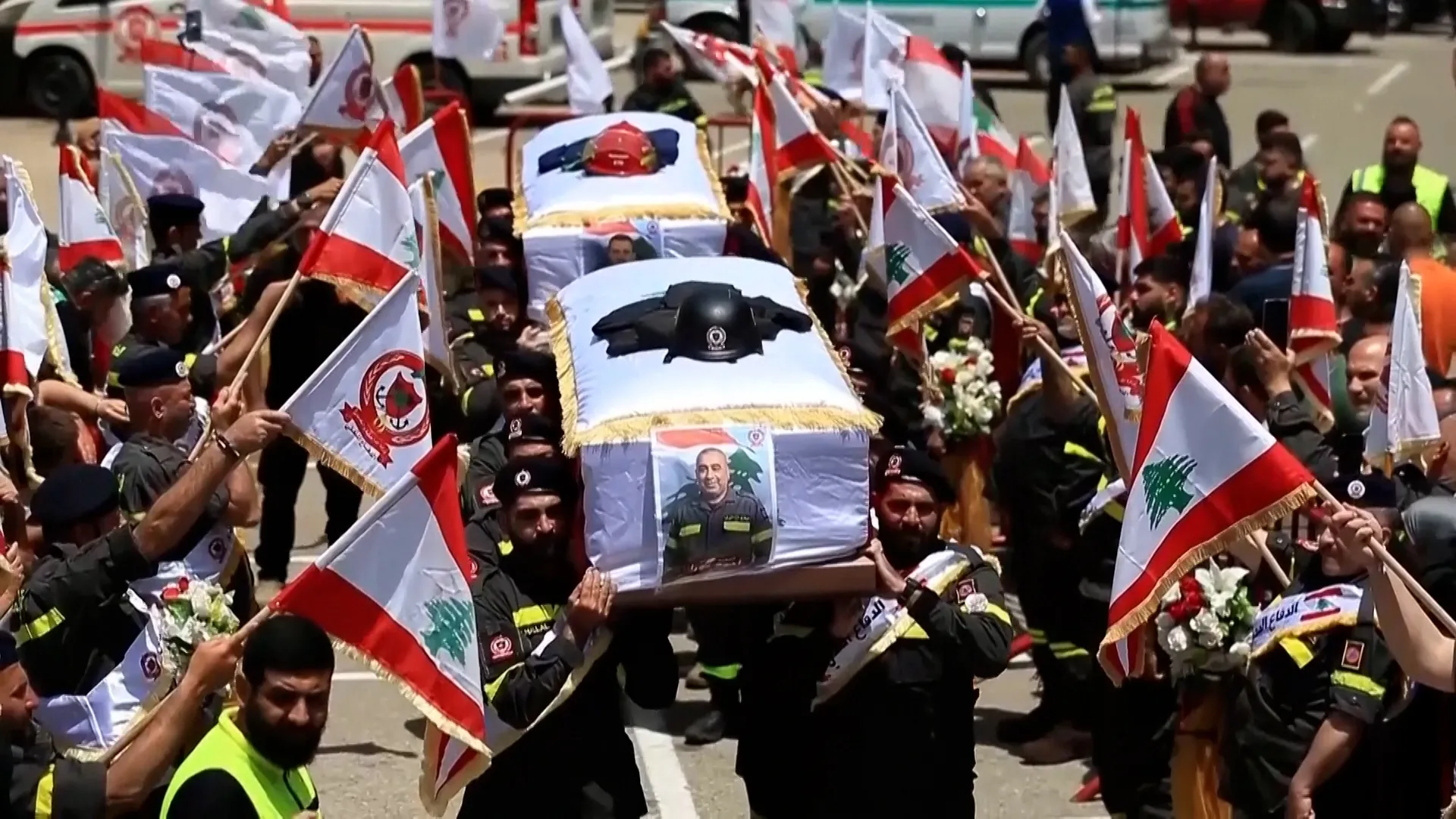 Funeraliu pentru doi paramedici libanezi uciși într-un atac israelian