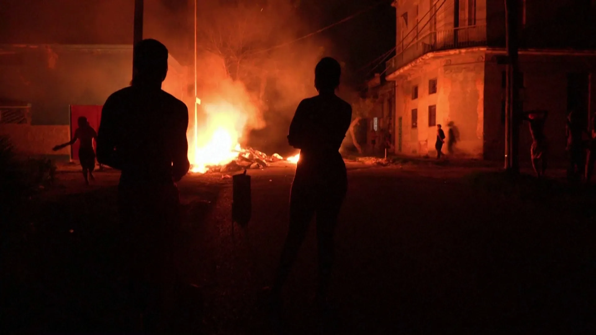 Cuba se confruntă cu proteste și pene de curent pe fondul crizei de petrol