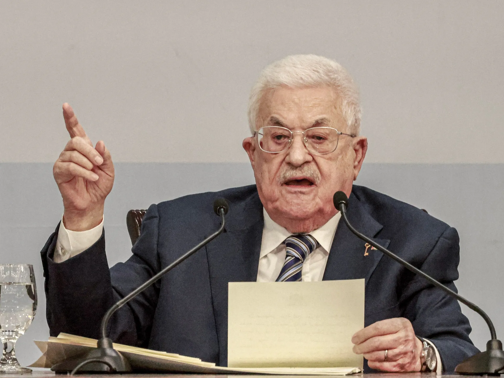 Mahmoud Abbas votează în alegerile decisive ale Fatah: Un moment crucial pentru viitorul Palestinei