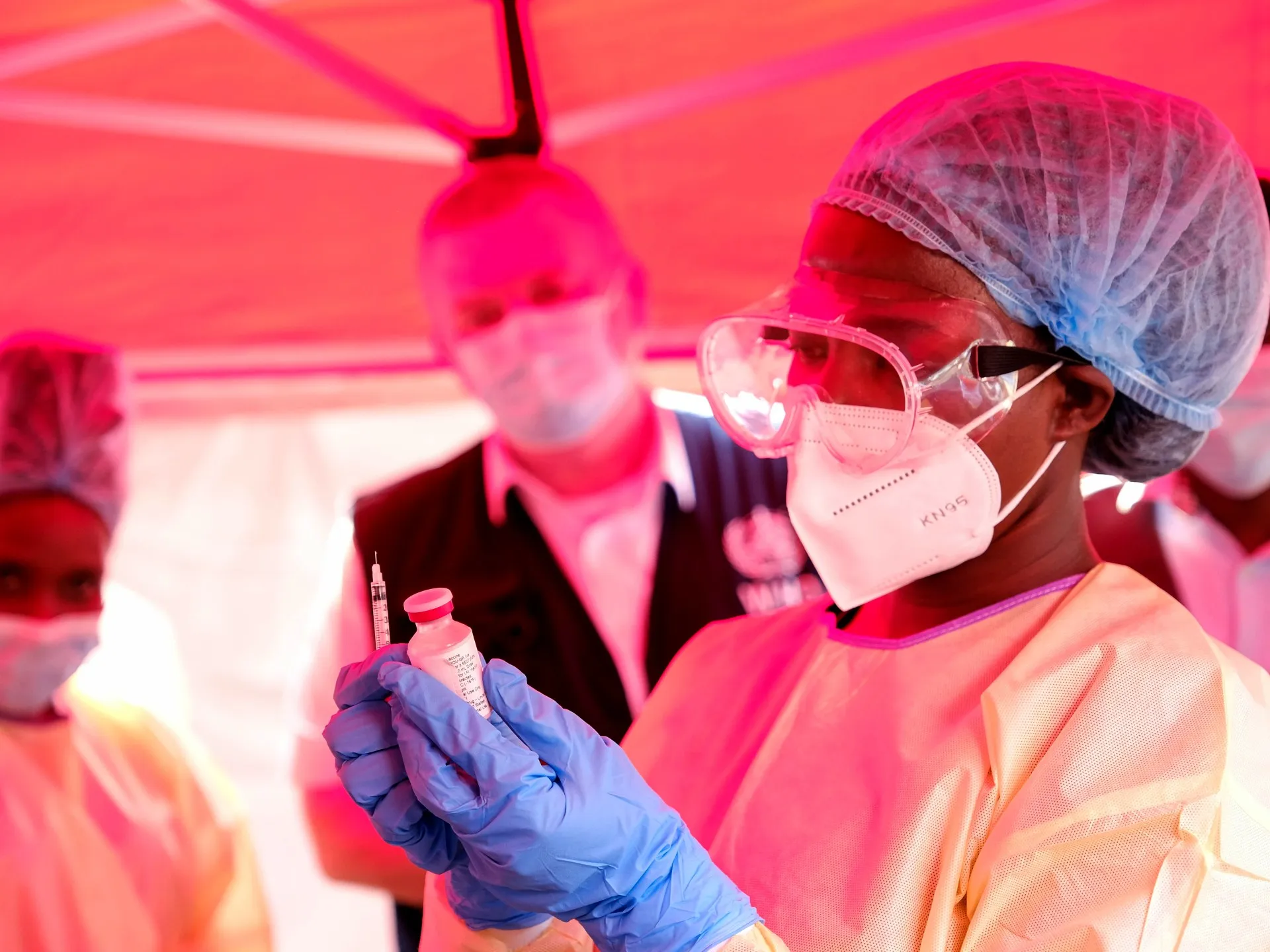 Va continua să se extindă ultimul focar de Ebola din Republica Democratică Congo și Uganda?