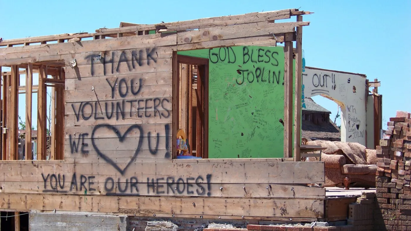 15 ani de la tornada care a unit Joplin: bunătatea continuă să inspire
