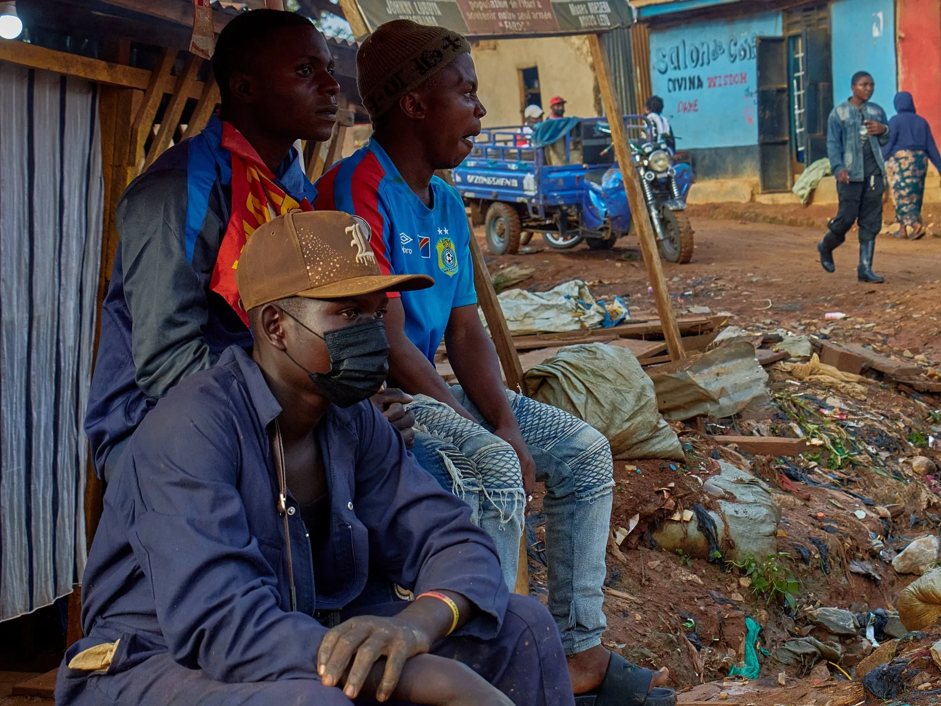 Ebola se extinde în RDC, în timp ce autoritățile se luptă să controleze epidemia