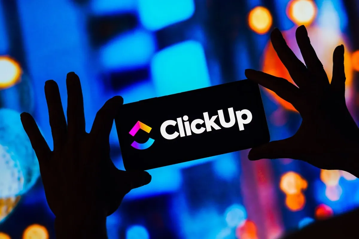 Ce ne spune concedierea masivă de la ClickUp despre viitorul muncii