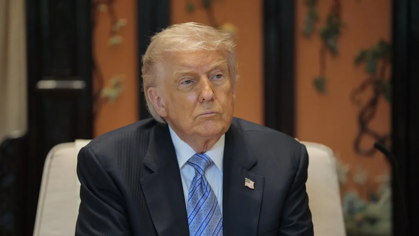 Judecătorul acceptă să analizeze fondul de 1,8 miliarde de dolari al lui Trump, destinat „anti-armamentizării”