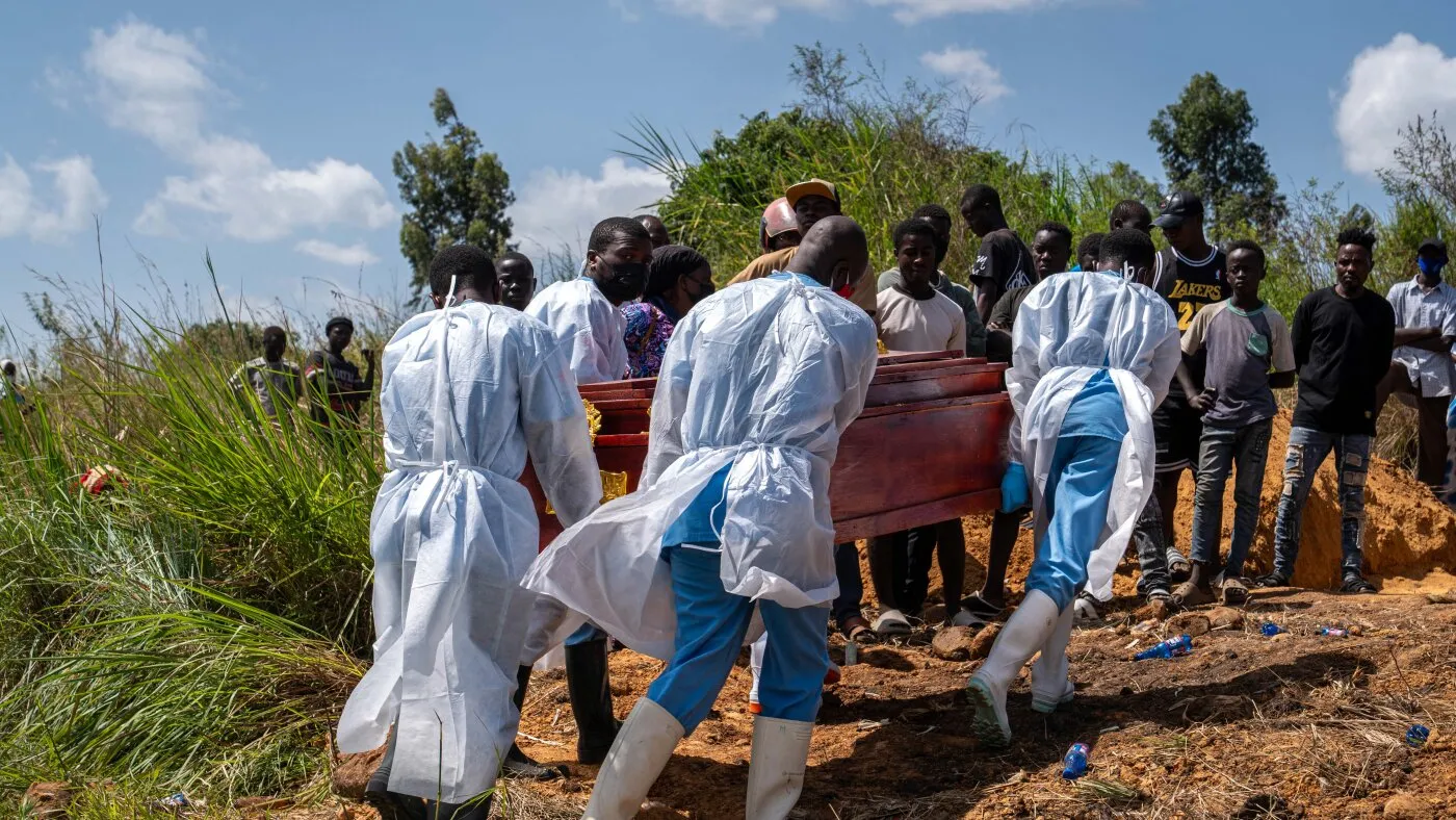 Cum ucide Ebola și de ce este atât de greu de oprit