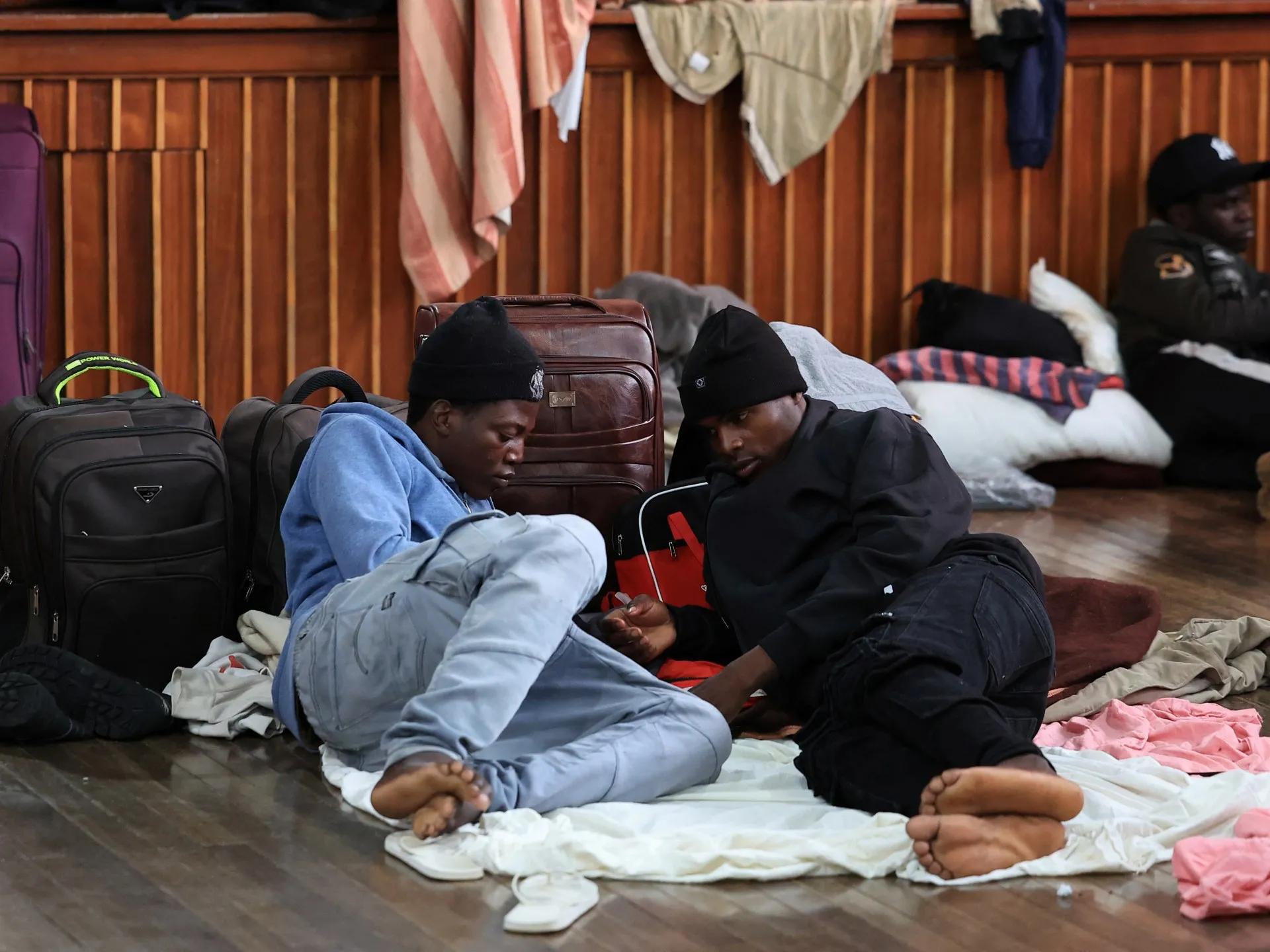 Cetățeni străini, forțați să-și părăsească locuințele în Africa de Sud, din cauza violențelor anti-imigrație