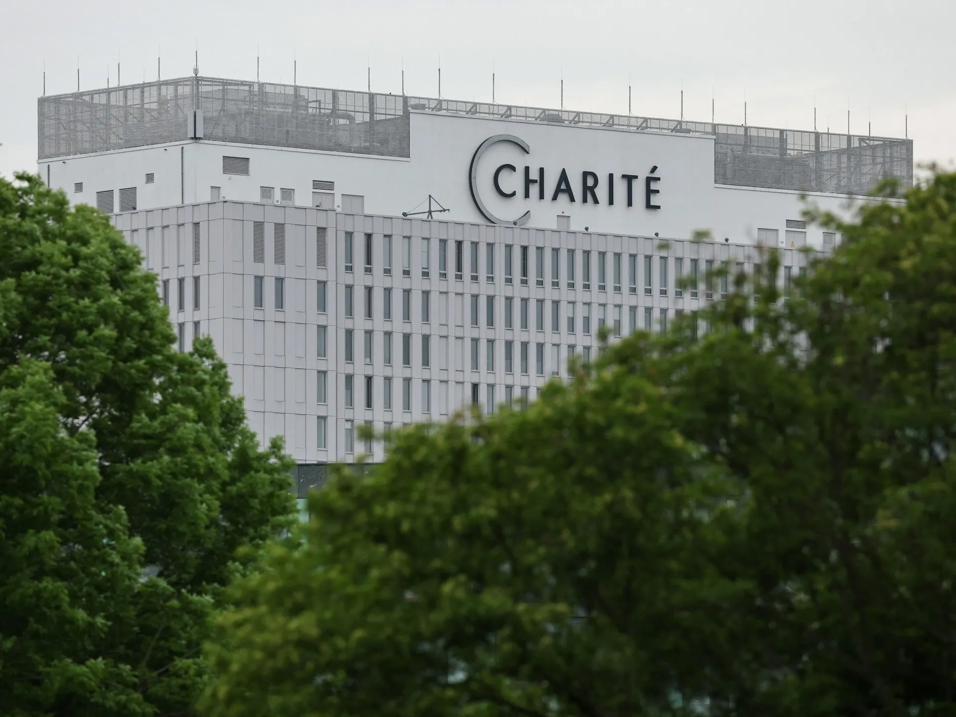 Medicul american s-a vindecat de Ebola în Germania, în timp ce numărul cazurilor din RDC a ajuns la 488