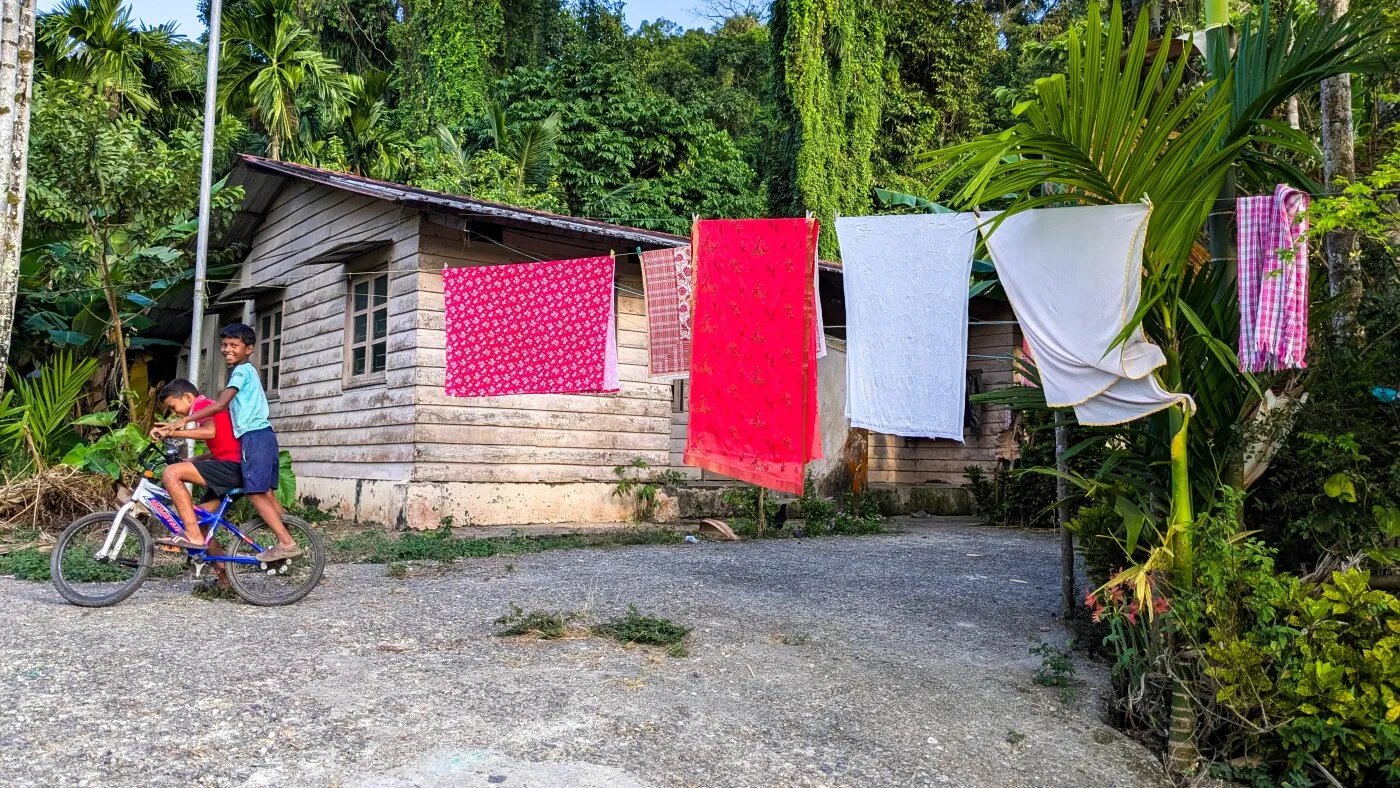 Una dintre cele mai izolate insule din lume se transformă: buldozerele au ajuns pe Great Nicobar