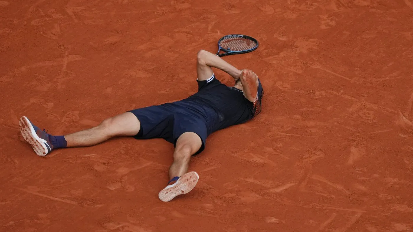 Alexander Zverev câștigă French Open și obține în sfârșit primul său titlu de Grand Slam