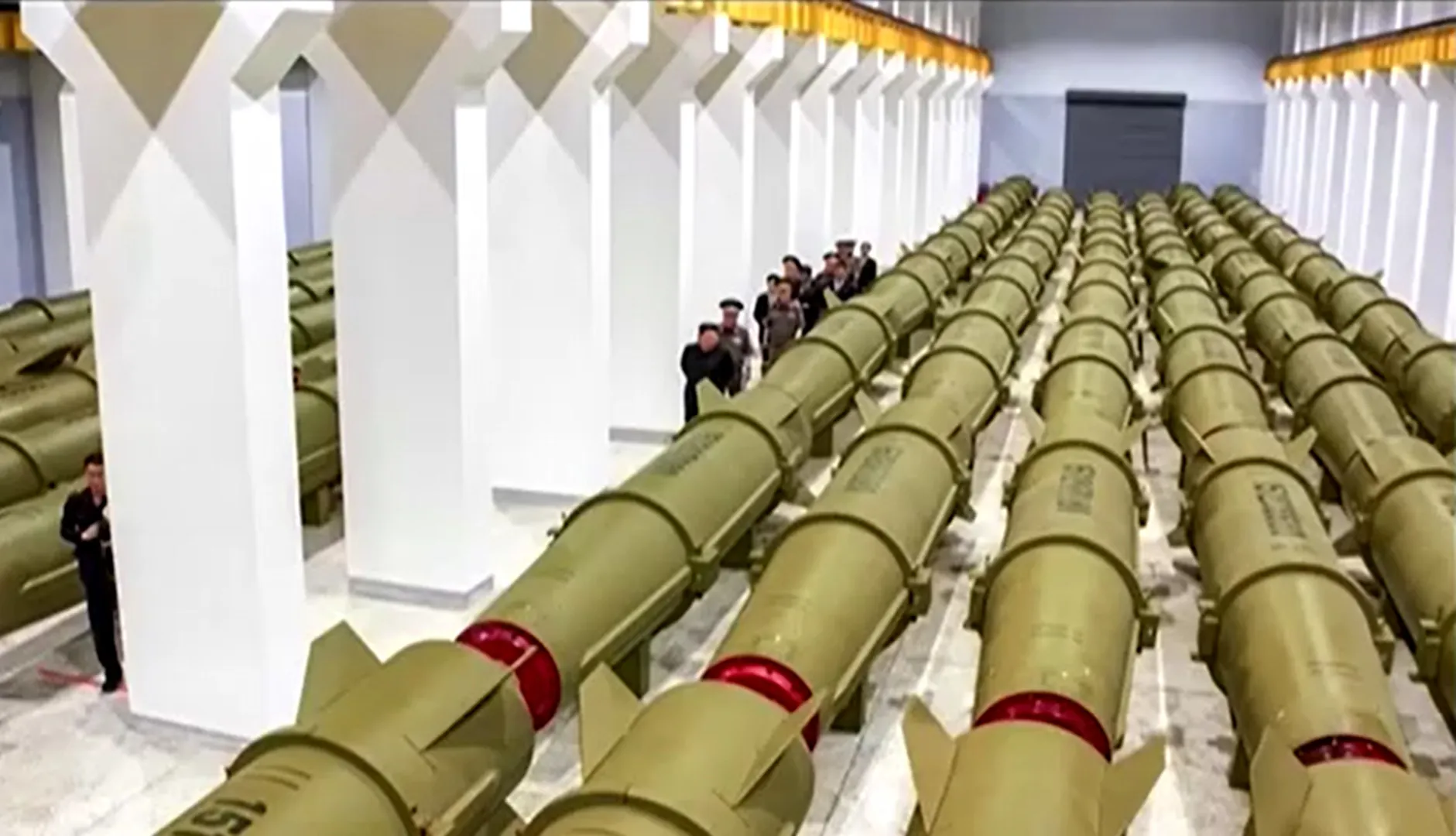 Kim Jong Un inspectează muniții la o fabrică de armament din Coreea de Nord