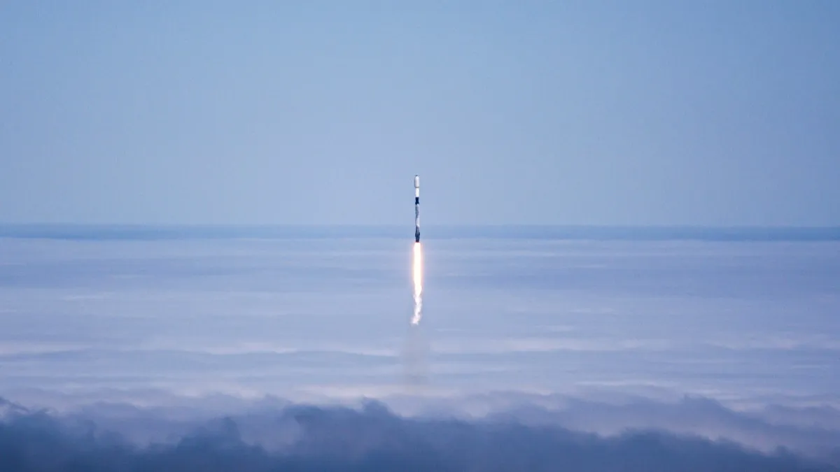 SpaceX stabilește oficial prețul acțiunilor la 135 de dolari în cea mai mare ofertă publică inițială din istorie