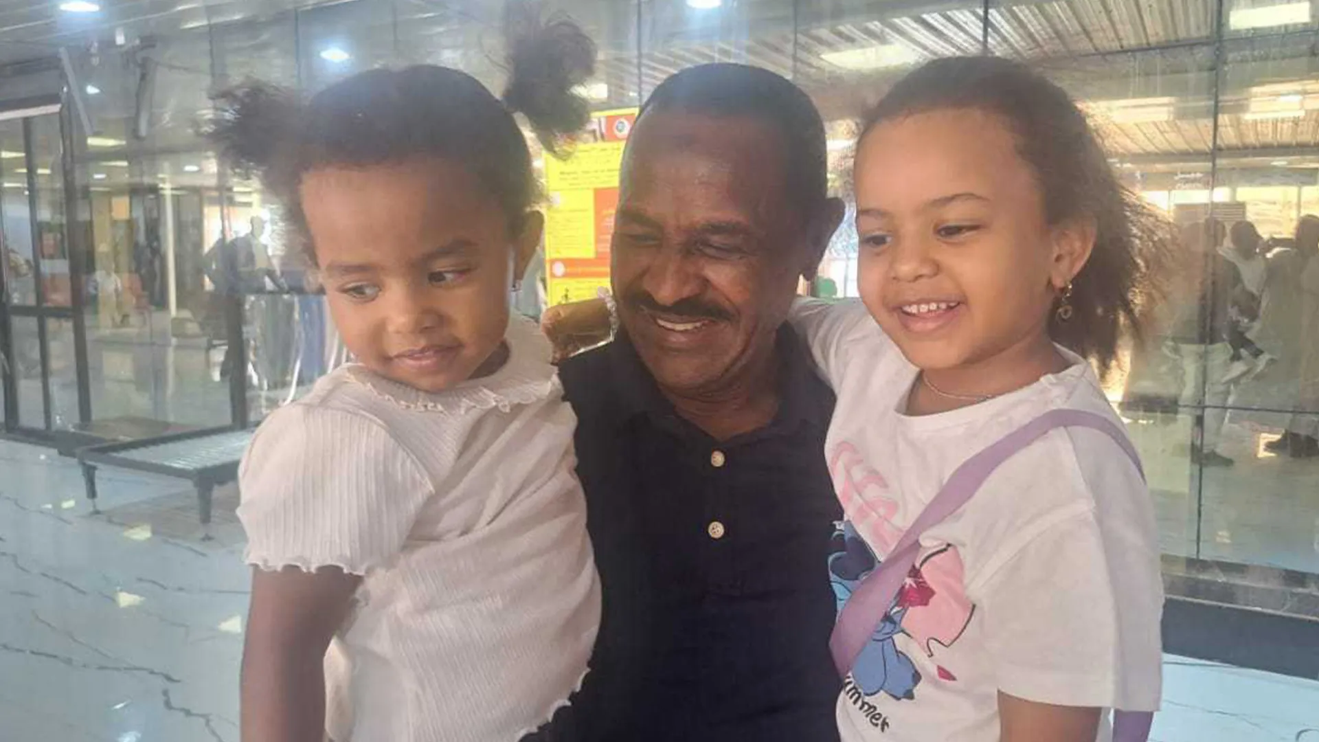 Jurnalistul Al Jazeera, reunit cu familia în Khartoum după ani de război