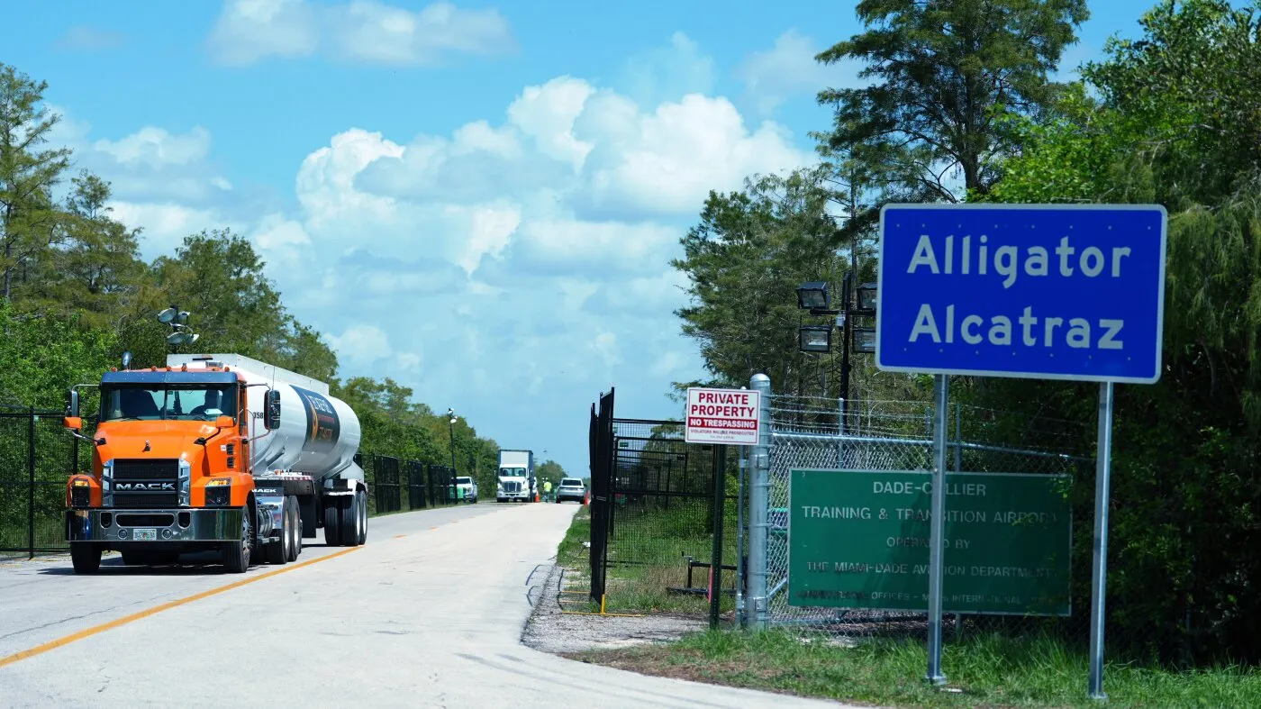 Toți deținuții din „Alligator Alcatraz” au fost transferați: O închisoare controversată din Florida se golește